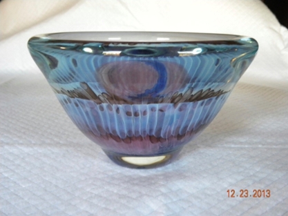 Gary Beecham glass bowl